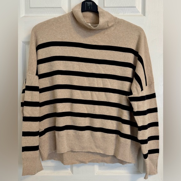 Striped pullover - Picture 5 of 7